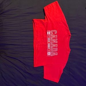 red and white Canada cropped shirt. unknown brand got it without tag. size M
